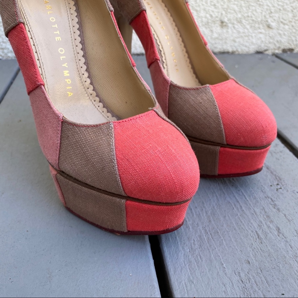 Charlotte Olympia 35.5 Priscilla Platform Pump 5.5 - Picture 4 of 8